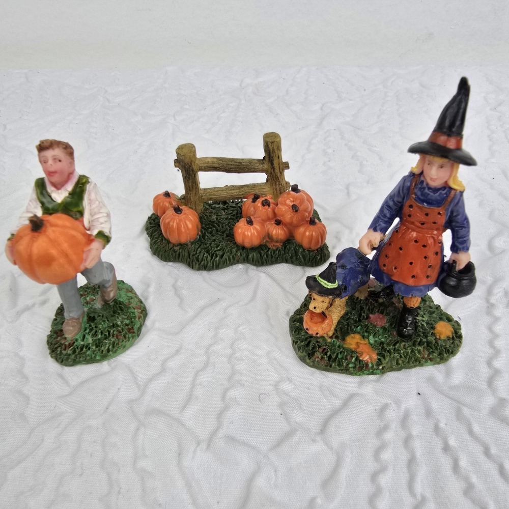 Lemax Trick Or Treating Witch Girl Dog Boy Man Pumpkin Pumpkin Patch Halloween